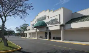 Exterior of Jensen Beach office of Water's Edge Dermatology in Florida