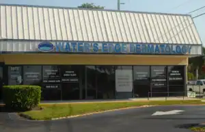Exterior of Lighthouse Point office of Water's Edge Dermatology in Florida
