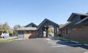 Exterior of Ocala office of Water's Edge Dermatology in Florida